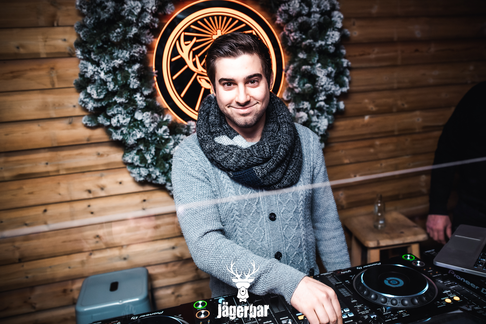 Related Artiest Thumbnail