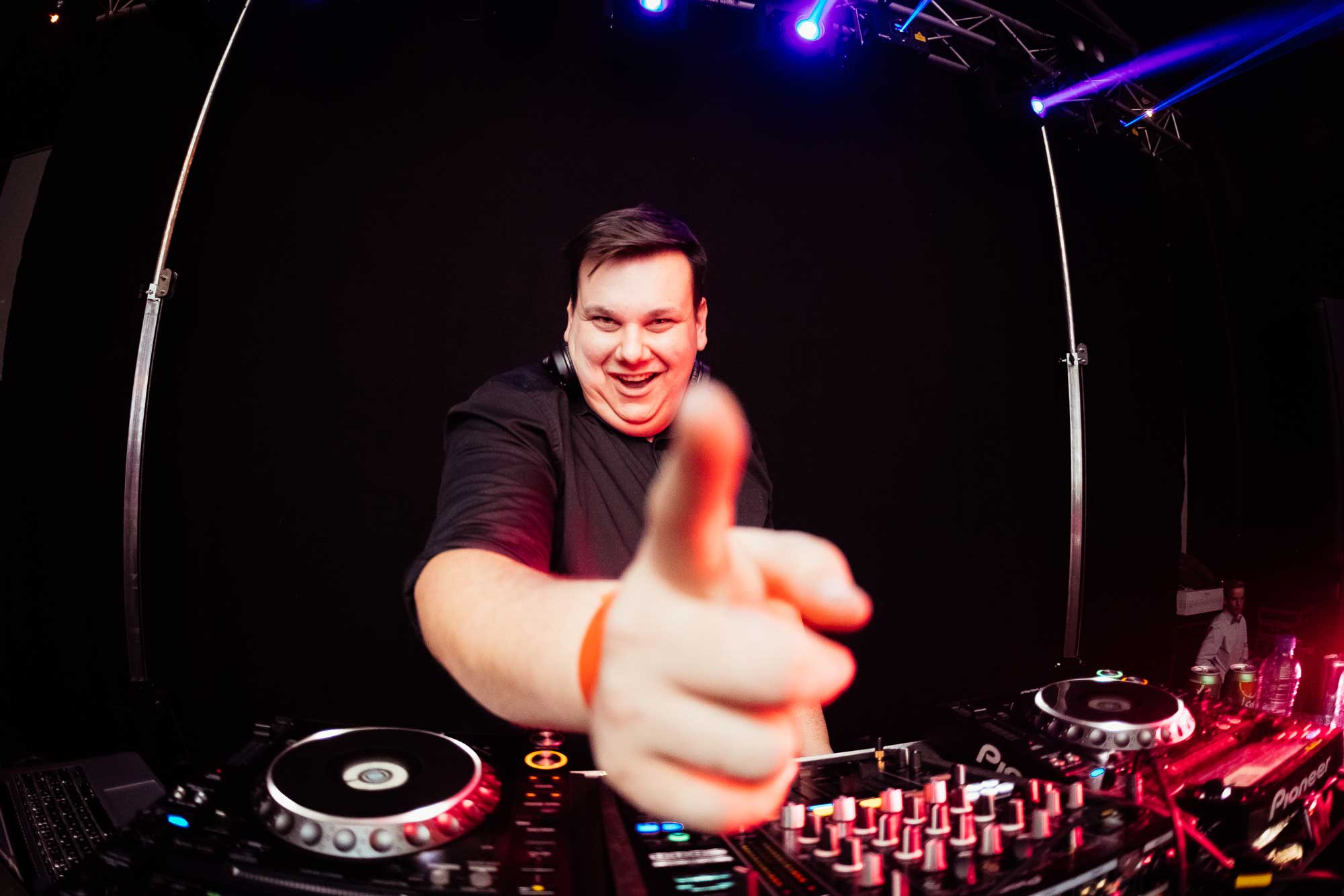 Related Artiest Thumbnail